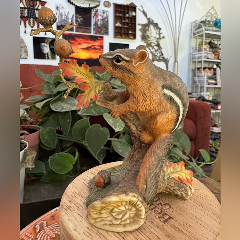 Lenox Brown and Tan Chipmunk Autumn Adventure Figurine
